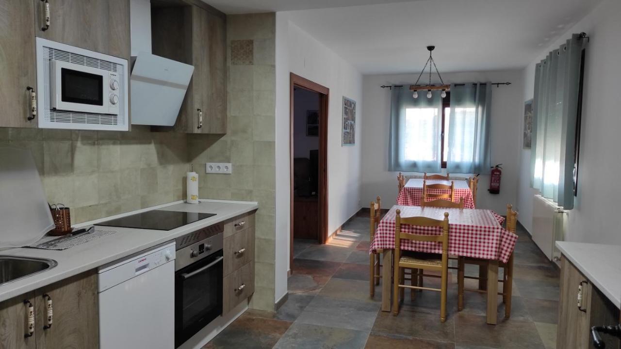 Casa Rural La Colmena Del Geoparque Navatrasierra 外观 照片