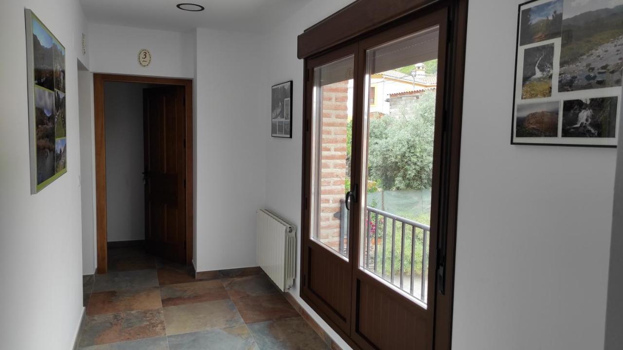Casa Rural La Colmena Del Geoparque Navatrasierra 外观 照片
