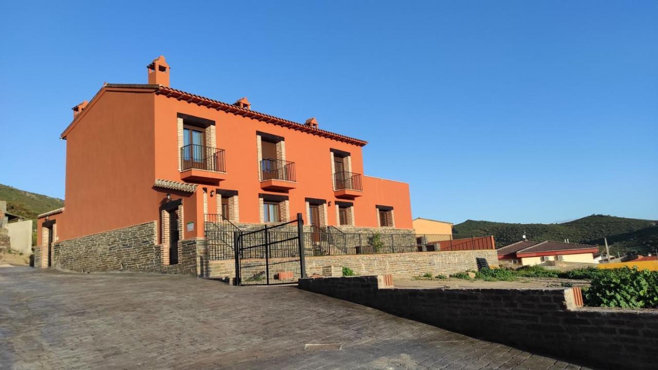 Casa Rural La Colmena Del Geoparque Navatrasierra 外观 照片