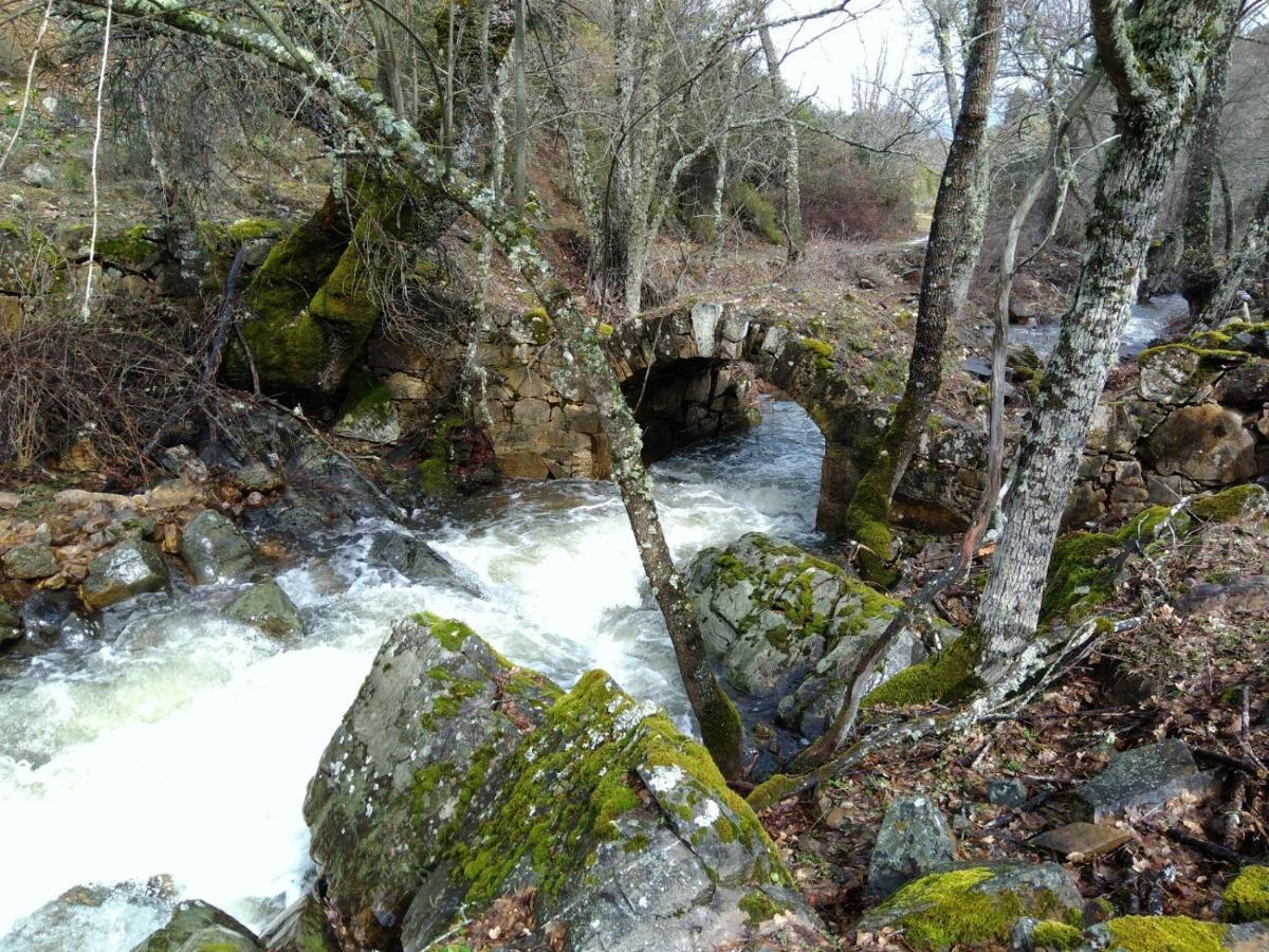 Casa Rural La Colmena Del Geoparque Navatrasierra 外观 照片